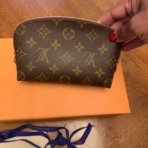 Louis Vuitton M47515  COSMETIC POUCH